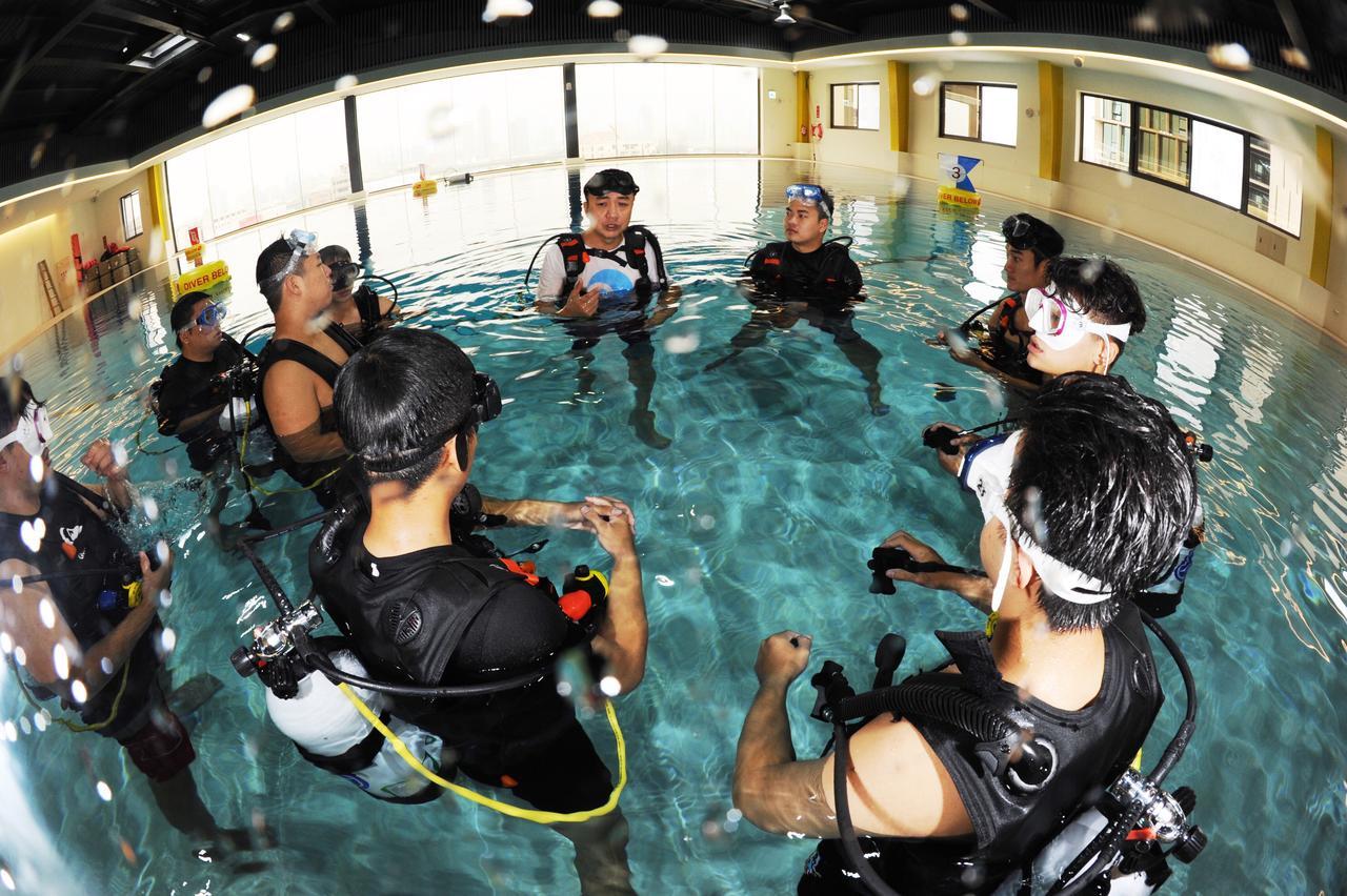 Divecube Hotel Taichung Buitenkant foto